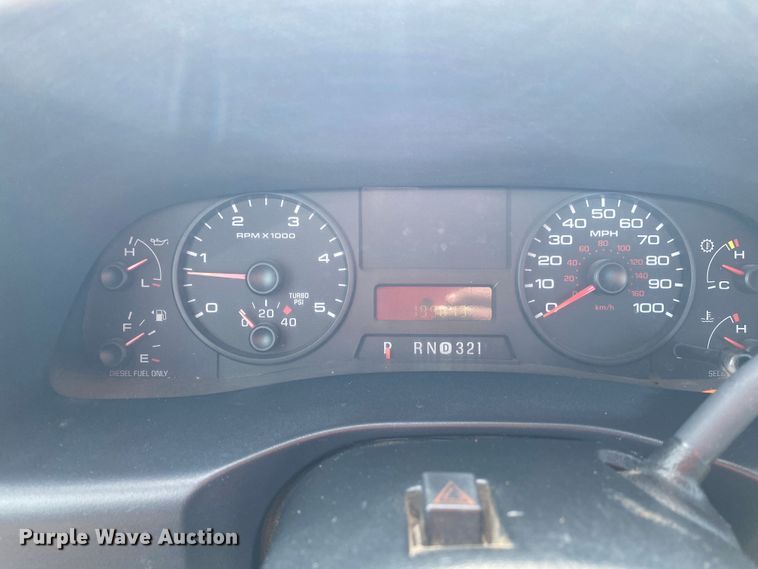 image for item JU9293 2005 Ford F550 Super Duty  bucket truck