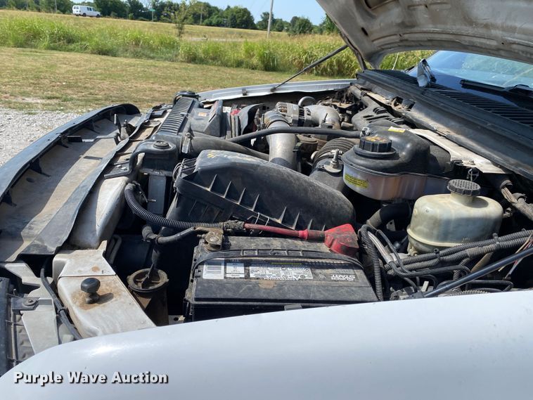 image for item JU9293 2005 Ford F550 Super Duty  bucket truck