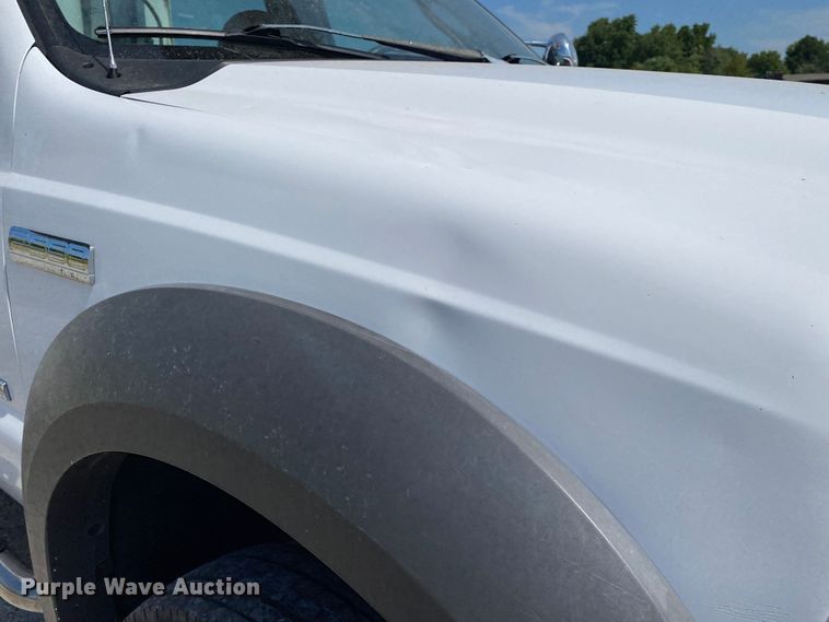 image for item JU9293 2005 Ford F550 Super Duty  bucket truck