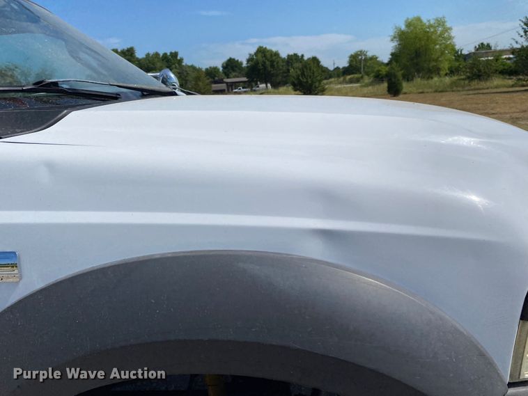 image for item JU9293 2005 Ford F550 Super Duty  bucket truck