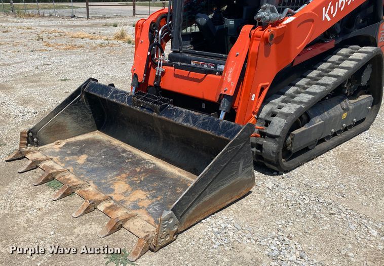 image for item JU9302 2021 Kubota SVL65-2  tracked skid steer loader