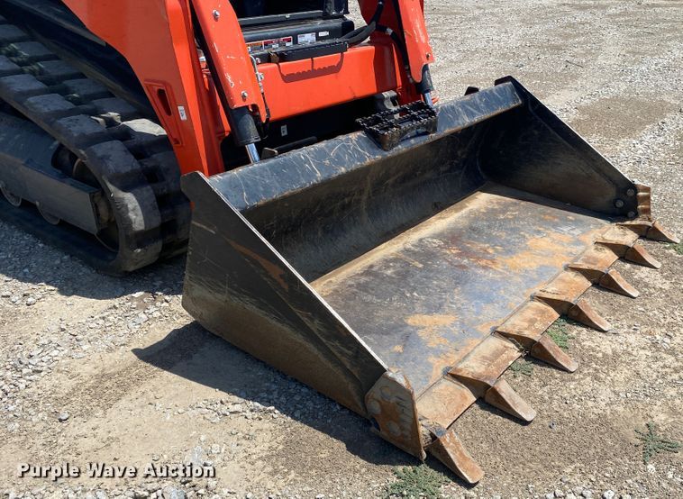 image for item JU9302 2021 Kubota SVL65-2  tracked skid steer loader