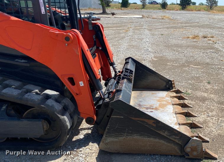 image for item JU9302 2021 Kubota SVL65-2  tracked skid steer loader