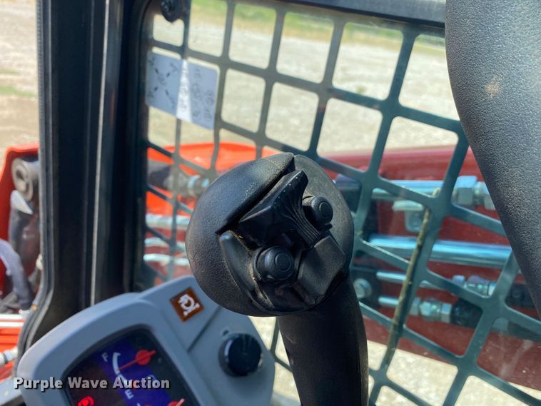 image for item JU9302 2021 Kubota SVL65-2  tracked skid steer loader