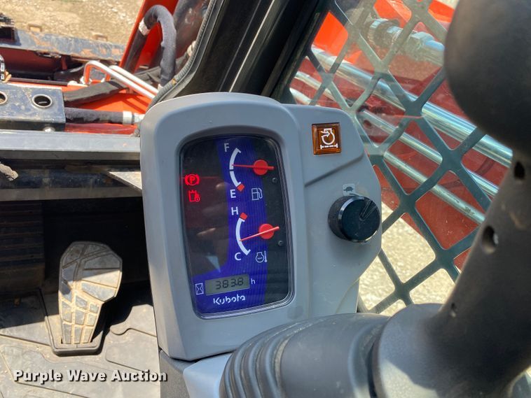 image for item JU9302 2021 Kubota SVL65-2  tracked skid steer loader