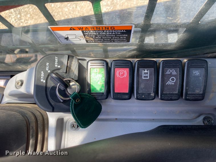 image for item JU9302 2021 Kubota SVL65-2  tracked skid steer loader