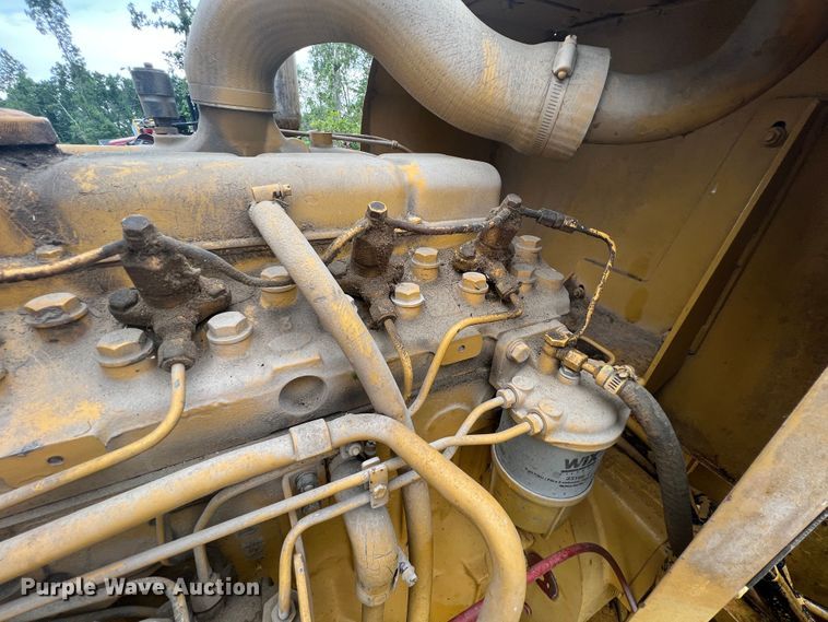 image for item JX9282 1992 Vermeer 1250BC  wood chipper