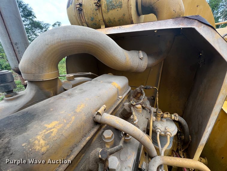 image for item JX9282 1992 Vermeer 1250BC  wood chipper