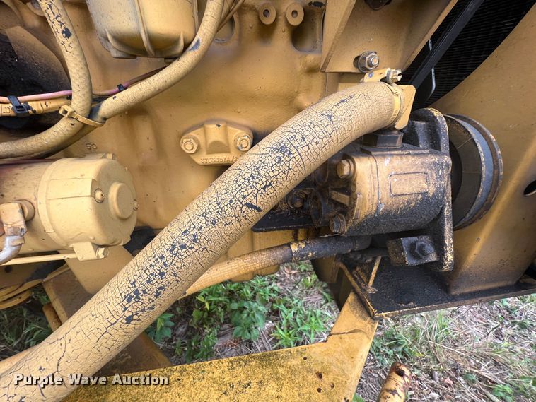 image for item JX9282 1992 Vermeer 1250BC  wood chipper