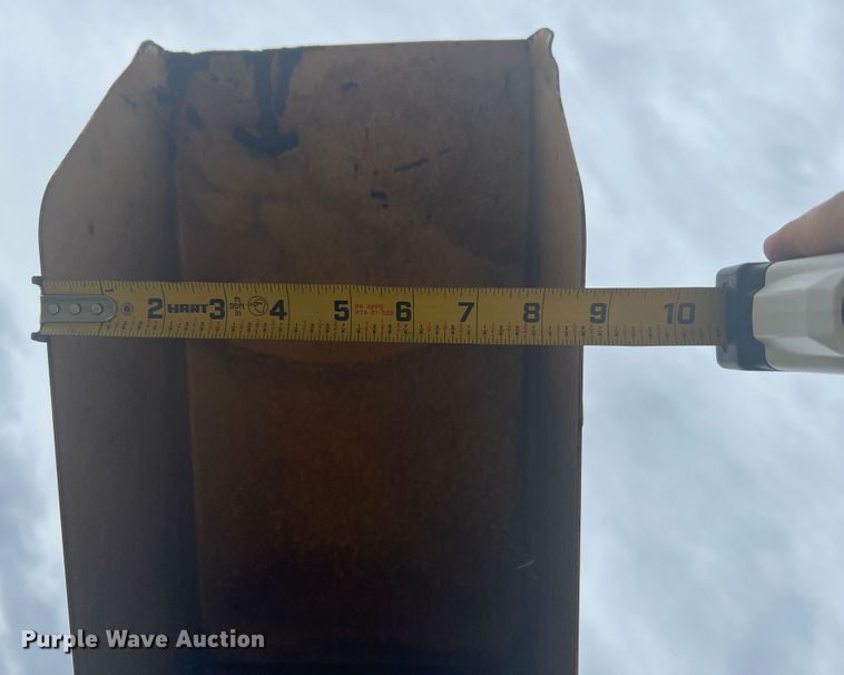 image for item JX9282 1992 Vermeer 1250BC  wood chipper