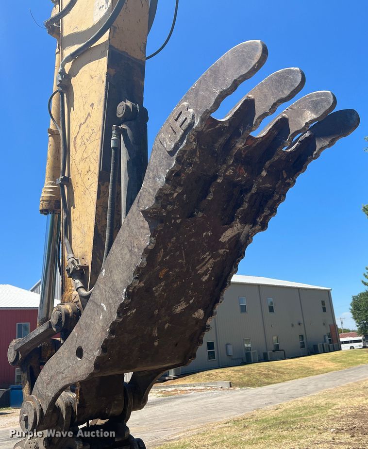 image for item JX9307 2007 Komatsu PC220LC  excavator