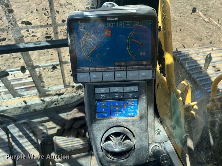 image for item JX9307 2007 Komatsu PC220LC  excavator