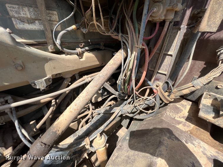 image for item JX9308 2002 International 9400i  water truck