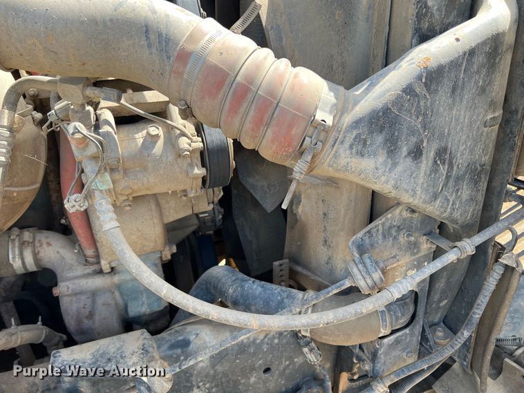 image for item JX9308 2002 International 9400i  water truck