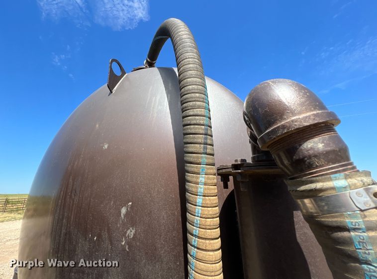 image for item JX9308 2002 International 9400i  water truck