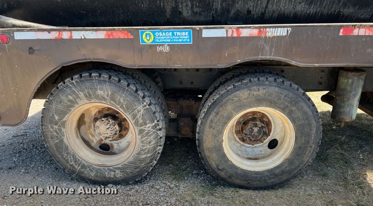 image for item JX9308 2002 International 9400i  water truck