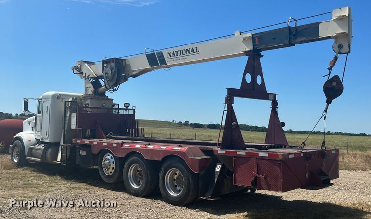 image for item JX9309 2008 Peterbilt 365  crane truck