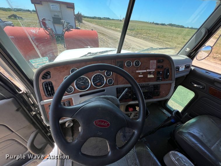 image for item JX9309 2008 Peterbilt 365  crane truck