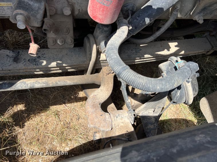 image for item JX9309 2008 Peterbilt 365  crane truck