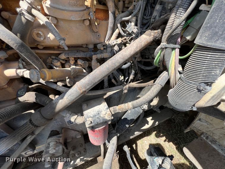 image for item JX9309 2008 Peterbilt 365  crane truck