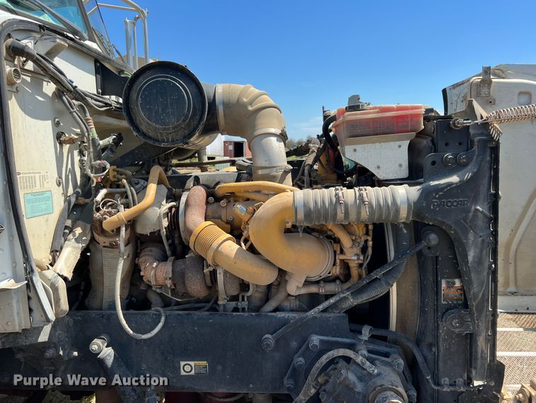 image for item JX9309 2008 Peterbilt 365  crane truck