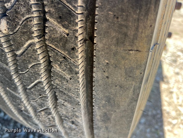 image for item JX9309 2008 Peterbilt 365  crane truck