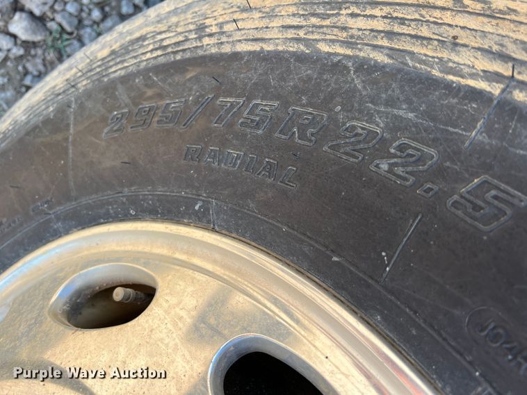 image for item JX9309 2008 Peterbilt 365  crane truck