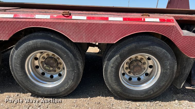 image for item JX9309 2008 Peterbilt 365  crane truck