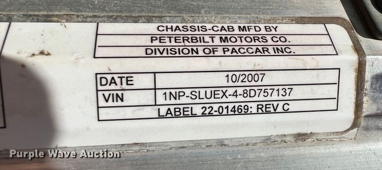 image for item JX9309 2008 Peterbilt 365  crane truck