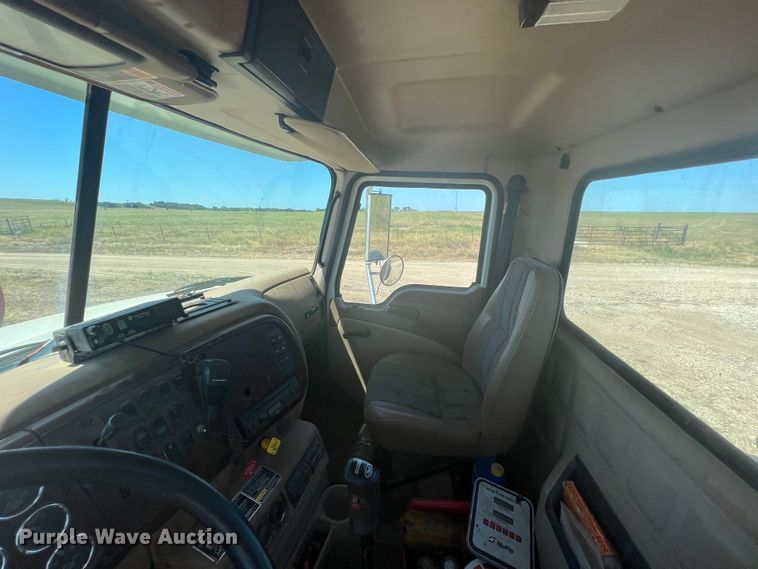 image for item JX9310 2006 Mack CT713 Granite  water truck