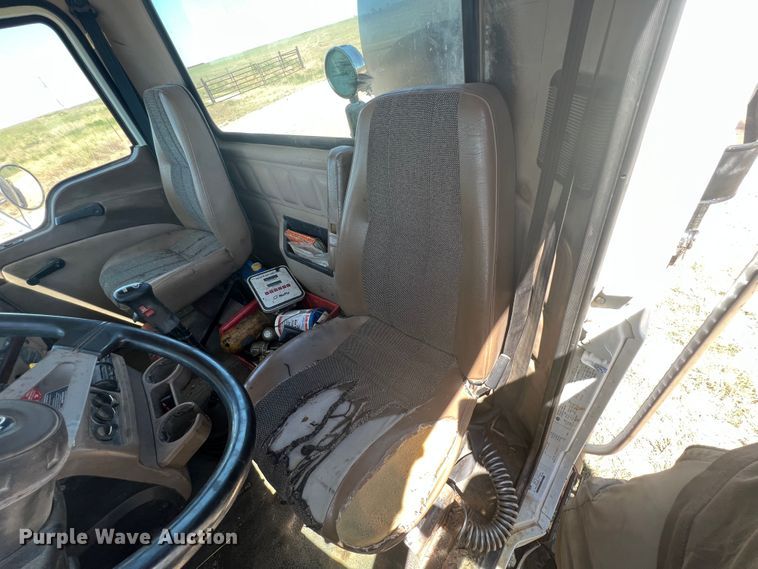 image for item JX9310 2006 Mack CT713 Granite  water truck