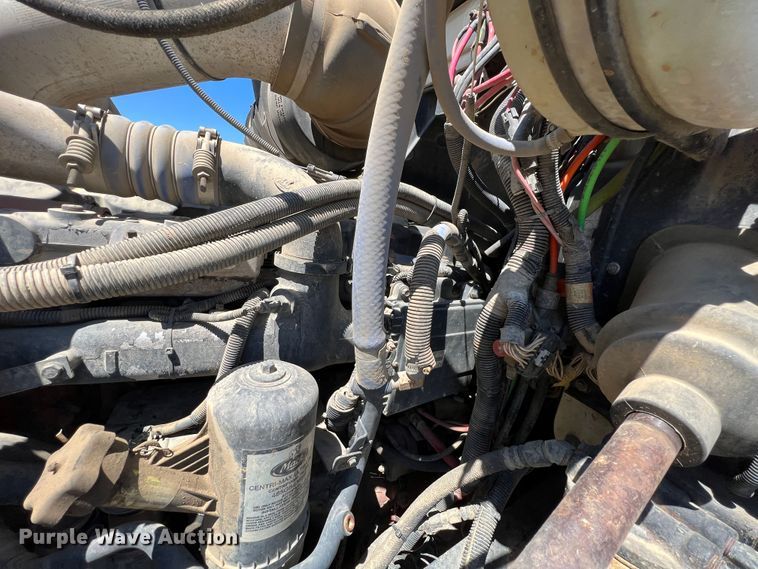 image for item JX9310 2006 Mack CT713 Granite  water truck