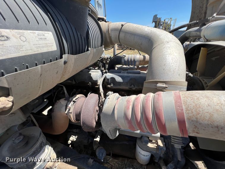 image for item JX9310 2006 Mack CT713 Granite  water truck