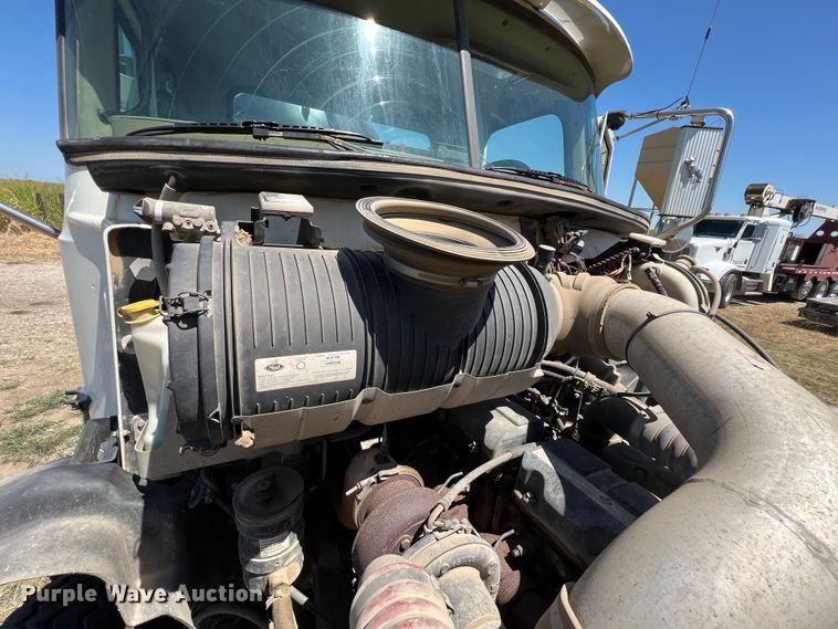 image for item JX9310 2006 Mack CT713 Granite  water truck