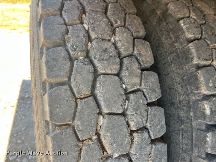 image for item JX9310 2006 Mack CT713 Granite  water truck