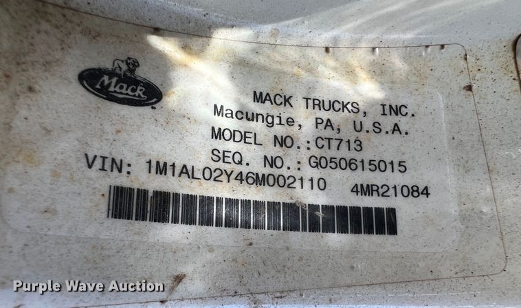 image for item JX9310 2006 Mack CT713 Granite  water truck