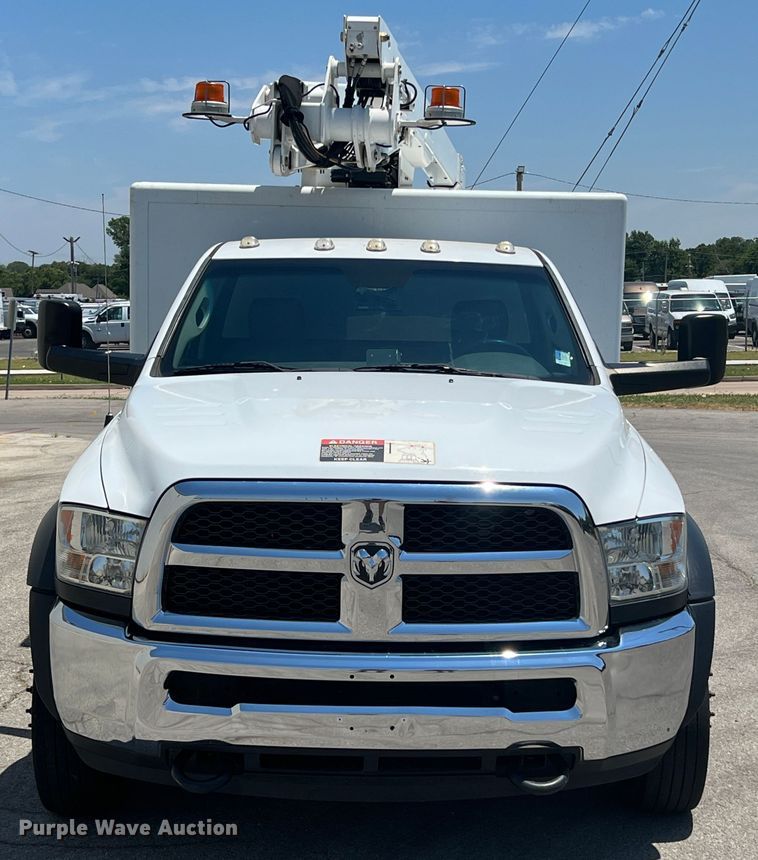 image for item JX9324 2016 Dodge Ram 5500  bucket truck