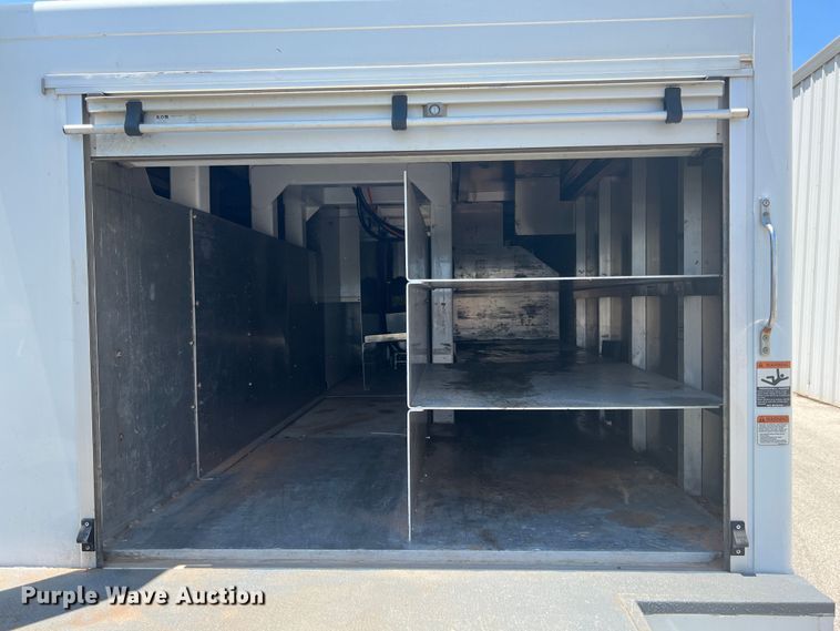 image for item JX9324 2016 Dodge Ram 5500  bucket truck