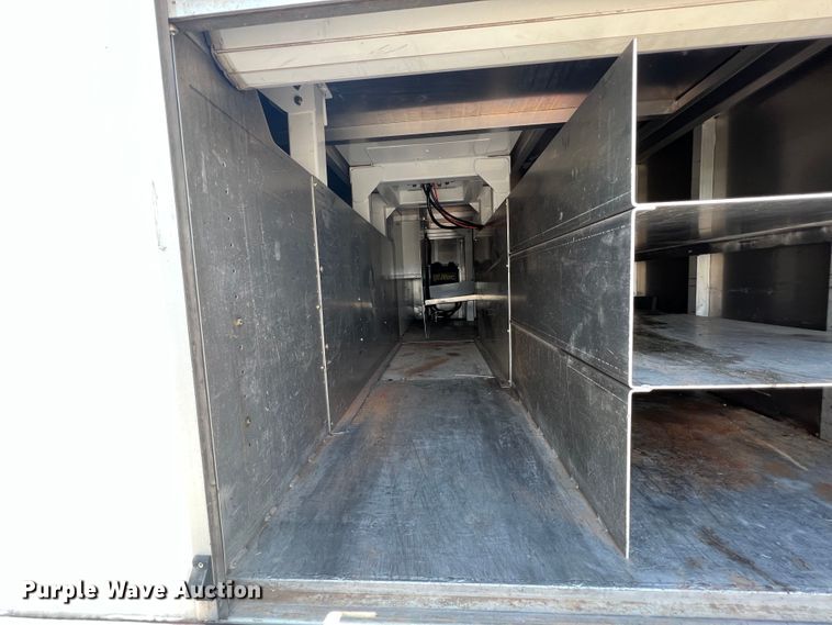 image for item JX9324 2016 Dodge Ram 5500  bucket truck