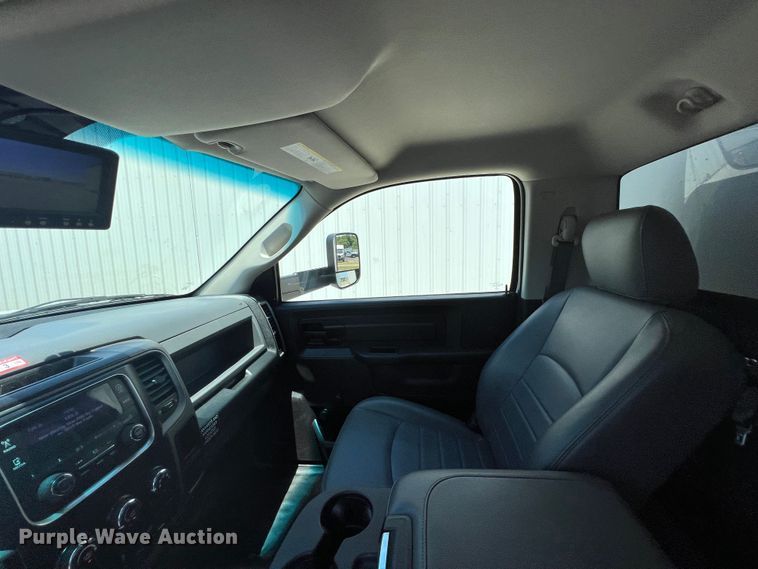 image for item JX9324 2016 Dodge Ram 5500  bucket truck