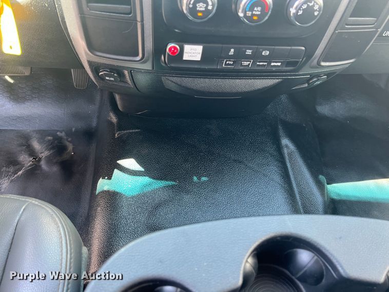 image for item JX9324 2016 Dodge Ram 5500  bucket truck