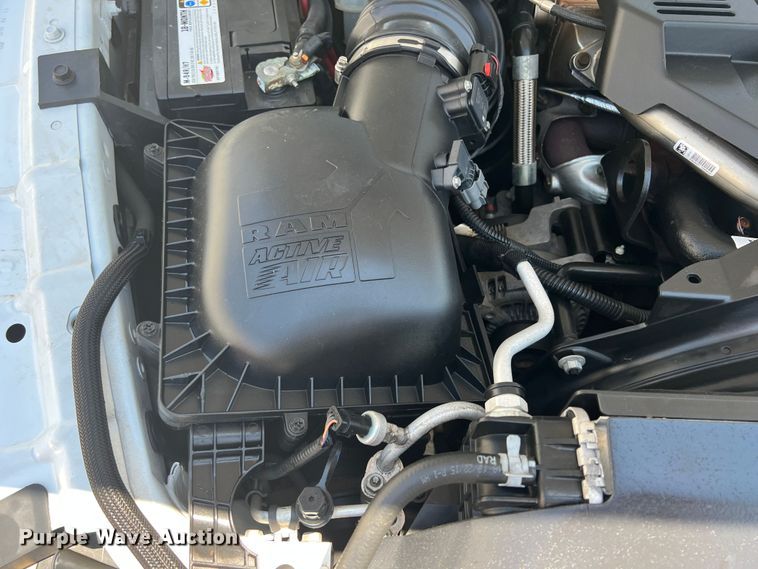 image for item JX9324 2016 Dodge Ram 5500  bucket truck