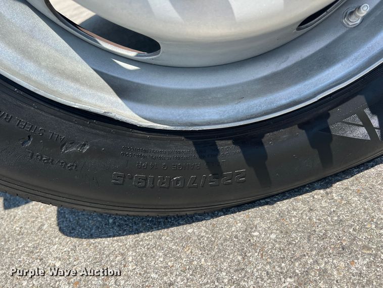 image for item JX9324 2016 Dodge Ram 5500  bucket truck