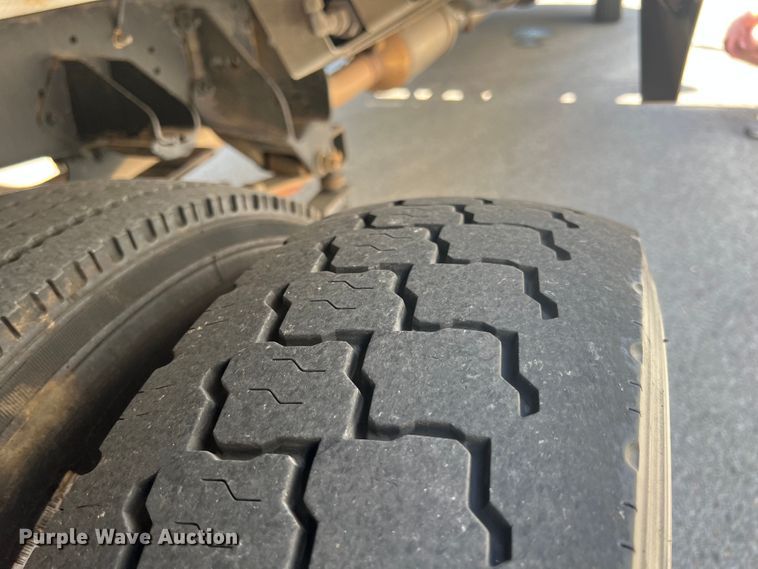 image for item JX9324 2016 Dodge Ram 5500  bucket truck