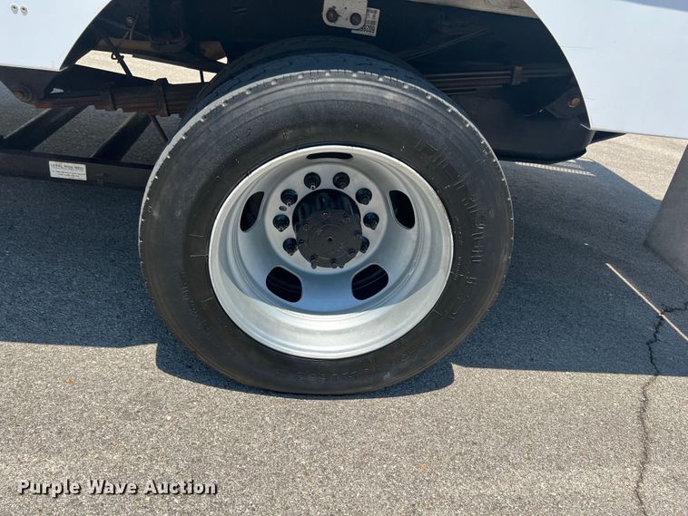 image for item JX9324 2016 Dodge Ram 5500  bucket truck