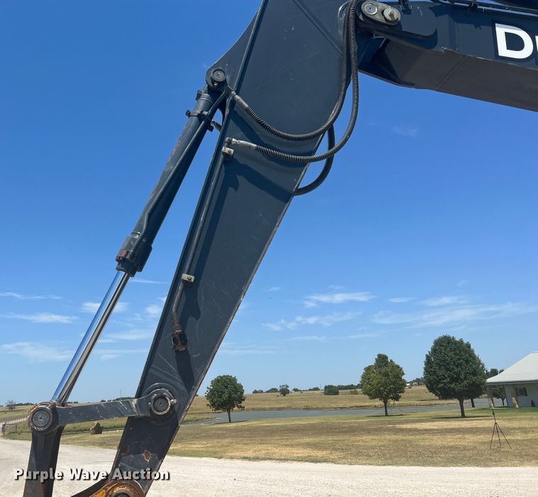 image for item JX9355 2011 John Deere 350G  excavator