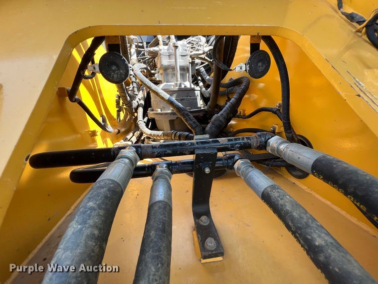 image for item JX9355 2011 John Deere 350G  excavator