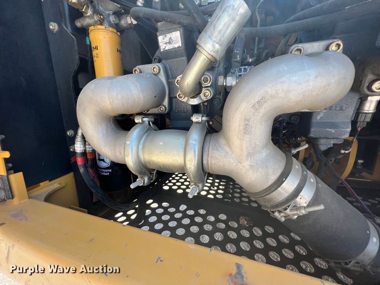 image for item JX9355 2011 John Deere 350G  excavator