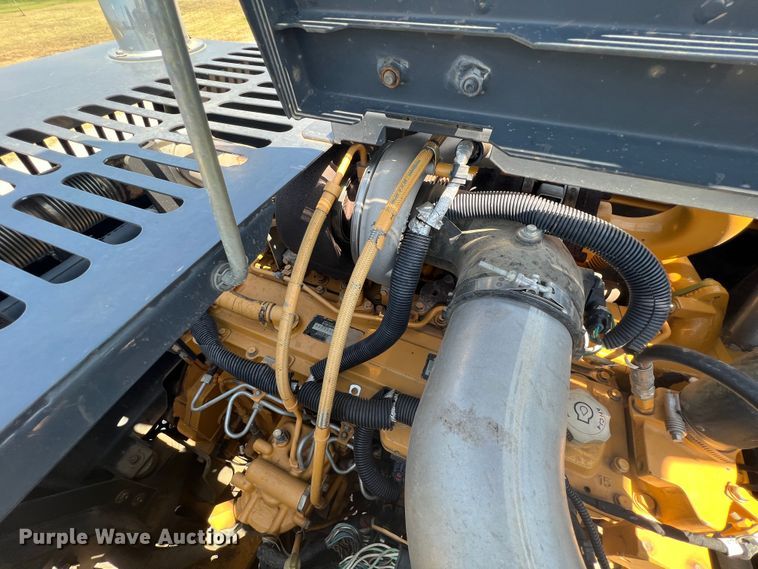 image for item JX9355 2011 John Deere 350G  excavator