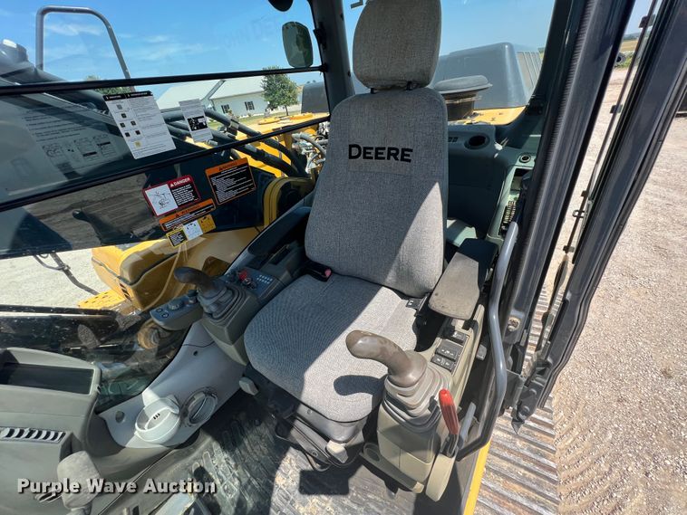 image for item JX9355 2011 John Deere 350G  excavator